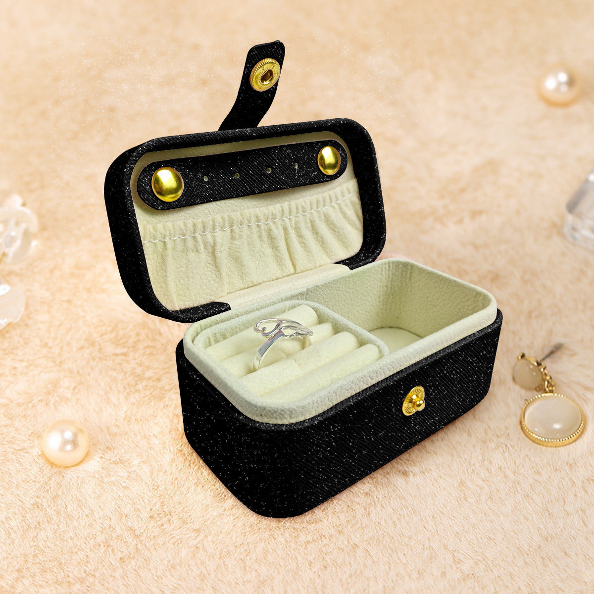 Black And White Feathers Personalized Portable Jewelry Box